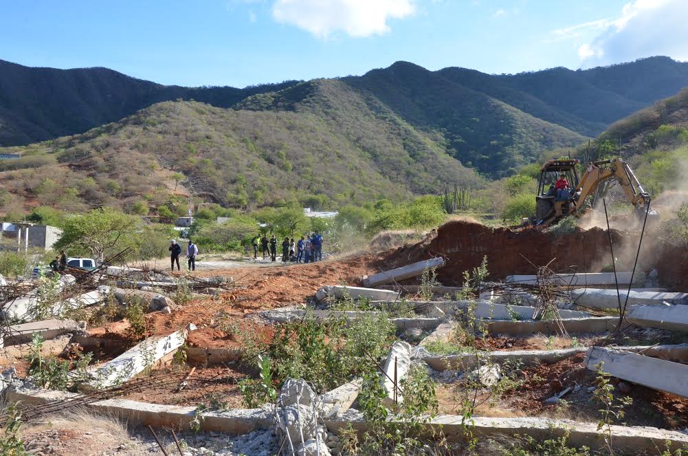 Distrito Inició Demoliciones De Construcciones En Zonas De Alto Riesgo En Taganga