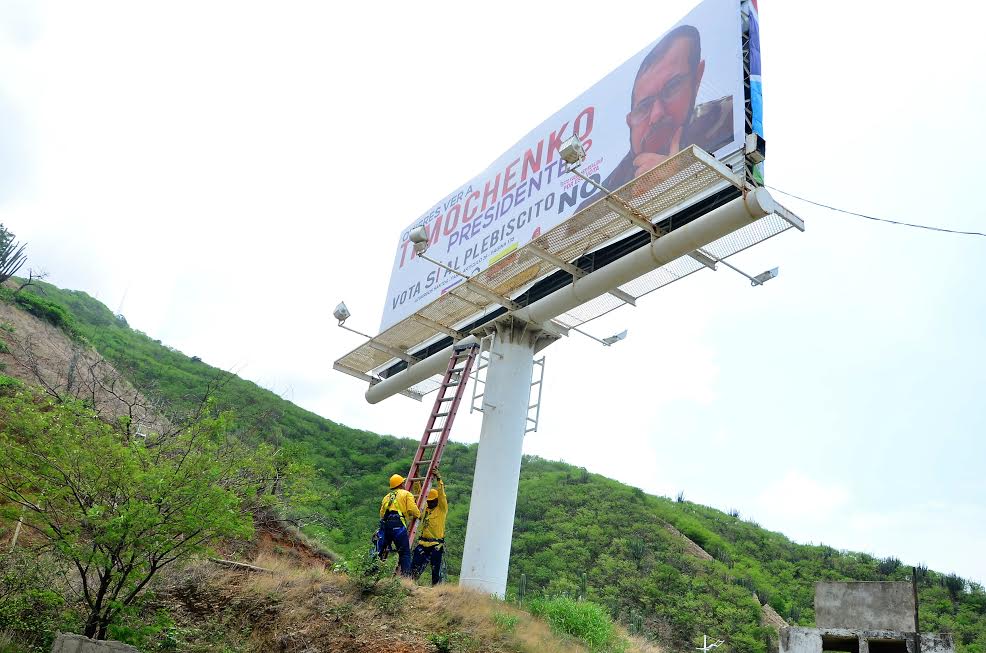 Distrito desmontó valla que promovía desinformación respecto al Plebiscito