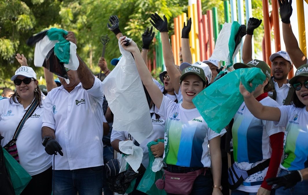 DADSA y FUNDECOL Lideran Jornadas de Limpieza para Fortalecer la Cultura Ambiental en Santa Marta